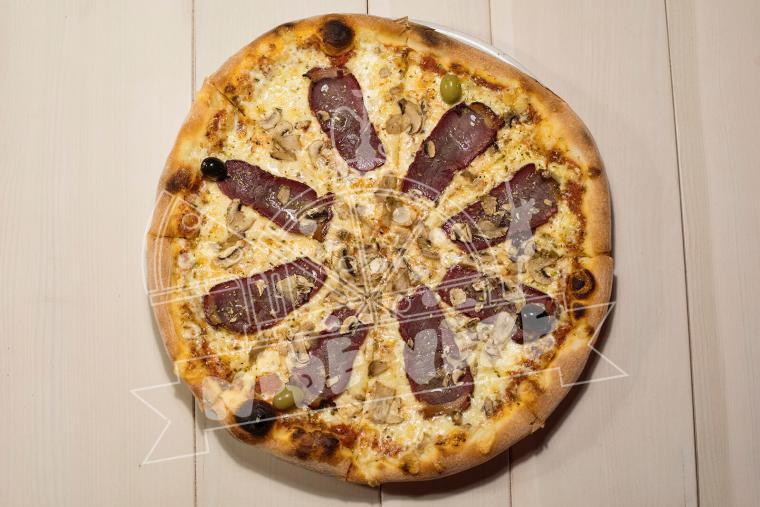 pizza prosciuto