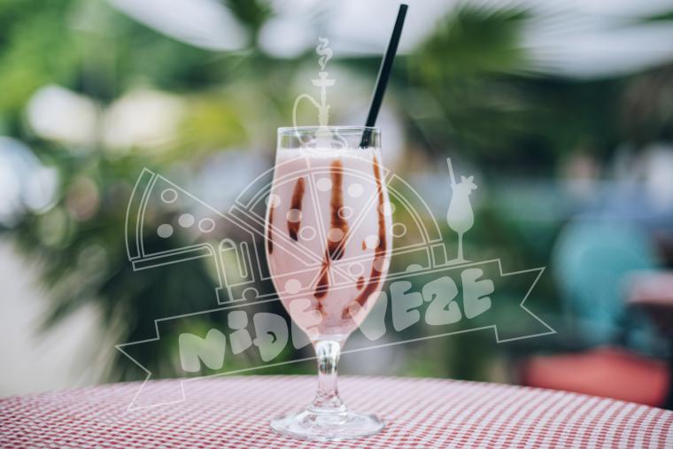 Water + forest fruit + banana